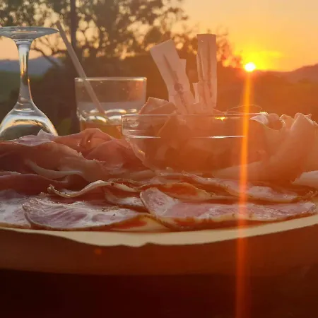 Locanda Delle Grotte Di Onferno * 杰马诺