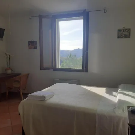 宾馆 Locanda Delle Grotte Di Onferno 杰马诺