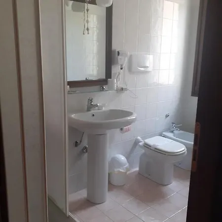 Locanda Delle Grotte Di Onferno 宾馆