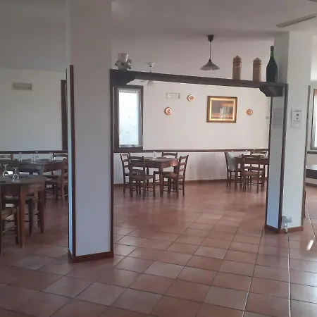 Locanda Delle Grotte Di Onferno * 杰马诺