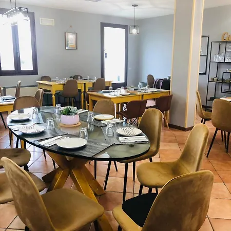 イン Locanda Delle Grotte Di Onferno ジェンマーノ