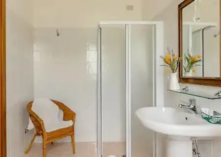 Locanda Delle Grotte Di Onferno イン ジェンマーノ