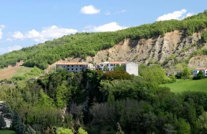 Kro Locanda Delle Grotte Di Onferno